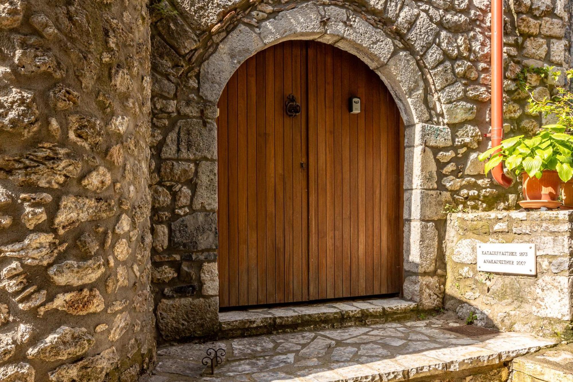 Rustic Home In Heart Of Stemnitsa Bagian luar foto